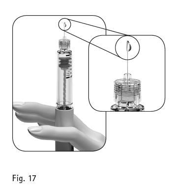Mano che tiene una siringa preriempita con ago trasparente e un ingrandimento dell