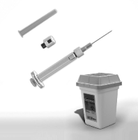 Siringa con ago, contenitore per oggetti appuntiti e adattatore di sicurezza mostrati su sfondo chiaro