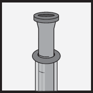 Adattatore grigio con forma cilindrica allungata e due flange circolari superiore e inferiore