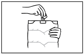 Mano che inserisce un dispositivo a penna in un supporto rettangolare bianco con una pressione decisa