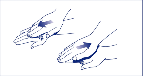 Due mani che preparano l