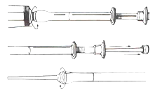 Tre aghi ipodermici di diverse dimensioni mostrano la struttura con cilindro, pistone e punta smussata