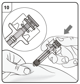 Dispositivo autoiniettante con ago esposto tenuto in mano, freccia che indica la pressione per l