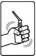 Mano che stringe un dispositivo autoiniettore con l