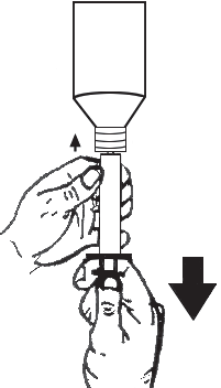 Mano che tiene un adattatore a forma di imbuto su una fiala, con freccia nera che indica la direzione di inserimento