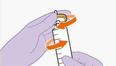 Mano con guanto viola che ruota un cilindro di siringa trasparente con numeri e frecce arancioni che indicano il movimento