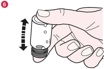Mano che tiene e ruota il cappuccio protettivo di una penna iniettabile trasparente con indicazioni graduate