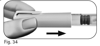 Mano che afferra una penna per insulina con l