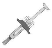Siringa preriempita con ago protetto da cappuccio nero, corpo trasparente con pistone visibile e connessioni multiple