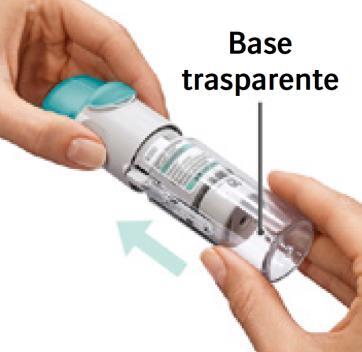 Dispositivo autoiniettante con base trasparente, mani che lo tengono e freccia blu che indica la direzione di utilizzo