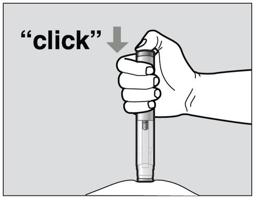 Mano che tiene un dispositivo autoiniettante con indicatore di dose e freccia verso il basso con scritta “click”