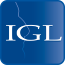 Logo aziendale IGL su sfondo blu con una linea bianca a zig zag che attraversa verticalmente le lettere