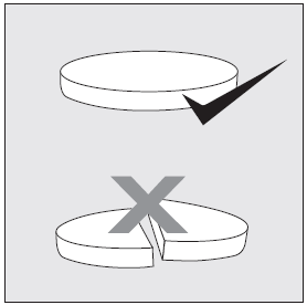 Tavoletta bianca con segno di spunta nero sopra e tavoletta grigia con croce rossa sotto