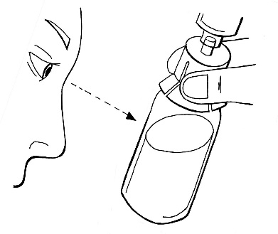 Fiala di vetro con tappo bianco tenuta in mano, freccia che indica il punto di iniezione sulla pelle del braccio