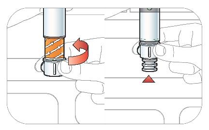 Mano che ruota un dispositivo di iniezione pre-riempito con freccia rossa e simbolo triangolare rosso che indica la direzione