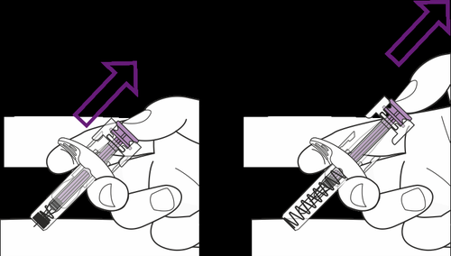 Mano che tiene una siringa preriempita con ago inserito in un braccio, frecce viola indicano il movimento di iniezione sottocutanea