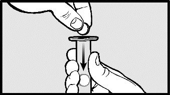 Mano che tira verso il basso il tappo di un flaconcino trasparente con una freccia nera indicante la direzione