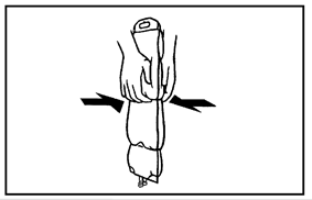 Mano che stringe una fiala di vetro con un cappuccio superiore e frecce nere indicano la posizione corretta per la presa