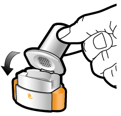 Dispositivo autoiniettante con cappuccio grigio parzialmente rimosso da una mano, freccia nera indica rotazione