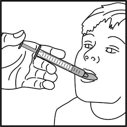 Persona che tiene una siringa pre-riempita e la introduce in bocca per somministrare il farmaco sublinguale