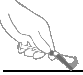 Mano che afferra una siringa preriempita con l