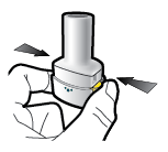 Mano che stringe un dispositivo cilindrico bianco con una finestra gialla e frecce che indicano la pressione laterale