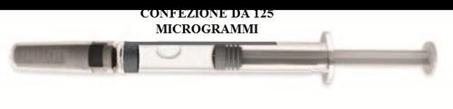Siringa preriempita trasparente con stantuffo nero e ago metallico, indicazione di dosaggio 125 microgrammi in alto