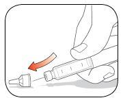 Siringa con ago inserito nella pelle, freccia rossa indica direzione di inserimento e protezione rimossa