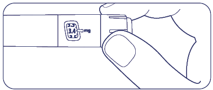 Penna iniettabile con dosaggio visualizzato 3,4 mg tenuta in mano pronta per l