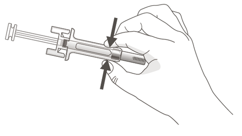 Mano che tiene una siringa preriempita con ago inserito, frecce nere indicano i punti di pressione per l