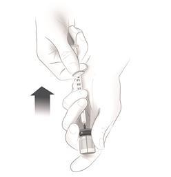 Mano che tiene una penna per iniezione con ago inserito in un iniettore, freccia nera indica la direzione di inserimento