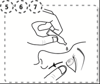 Mano che inietta un farmaco sottocutaneo nell