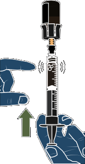 Mano che tiene un iniettore preriempito con ago visibile e freccia che indica la pressione sul pulsante di rilascio
