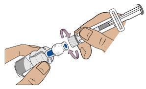 Mano che avvita un ago blu su una siringa trasparente con indicazioni di rotazione viola e frecce