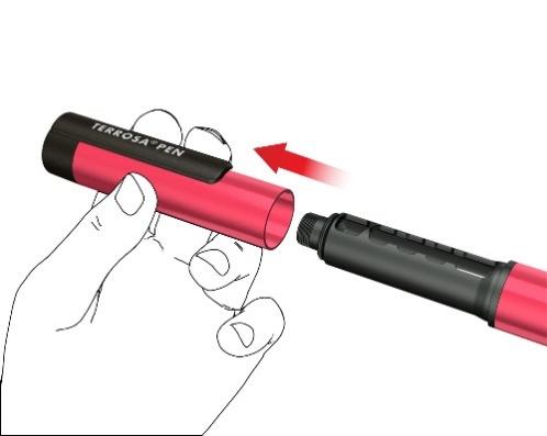 Penna Terrosa rossa e nera tenuta in mano con freccia rossa che indica l