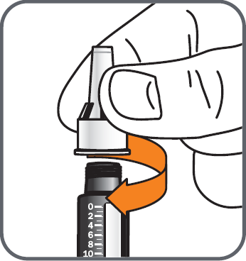 Mano che avvita un cappuccio su una penna iniettabile graduata da 0 a 10 con una freccia arancione che indica la direzione