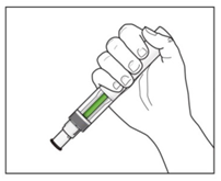 Mano che tiene un dispositivo penna per iniezione con indicatore verde visibile e ago protetto