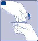 Mano che afferra una penna precompilata con una freccia blu che indica la direzione di iniezione sottocutanea