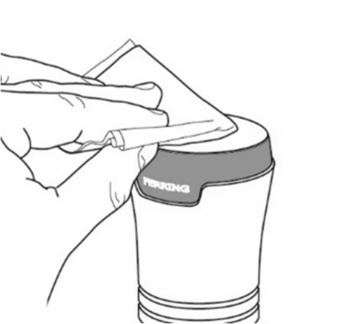 Mano che afferra un dispositivo penna con cartuccia trasparente e pulsante grigio con scritta PERKING