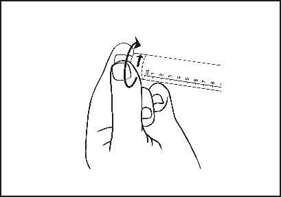 Mano che tiene una siringa preraimpostata con l