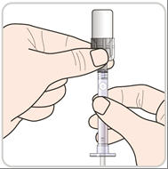 Mano che afferra una penna per iniezione con due dita tenendo saldamente il corpo trasparente e graduato