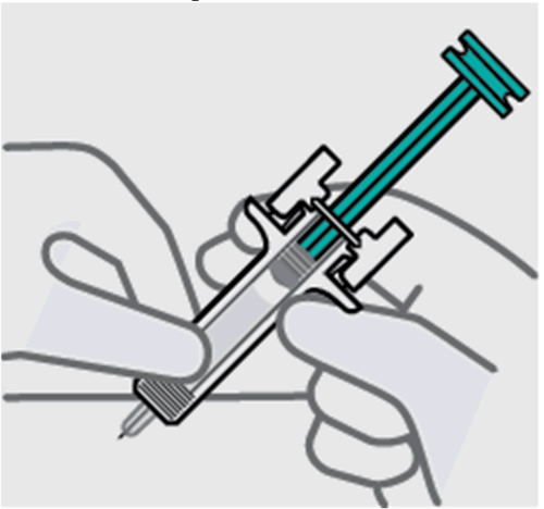 Siringa pre-riempita con ago inserito in un dispositivo di sicurezza grigio e mani che la tengono