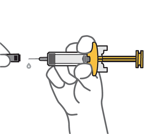 Mano che tiene una siringa gialla con ago, goccia di liquido in uscita e dispositivo di sicurezza attivato sulla parte posteriore