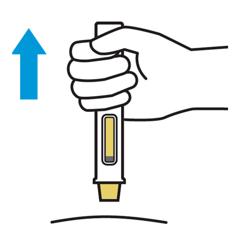 Mano che afferra un dispositivo per iniezione con ago rivolto verso il basso e freccia blu che indica la direzione