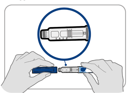 Penna per insulina con ago avvitato e due mani che preparano l