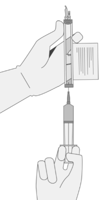 Mano che tiene una siringa pre-riempita con stantuffo trasparente e ago inserito in un