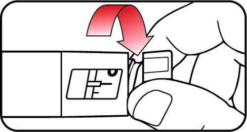 Dispositivo autoiniettante con ago esposto e freccia rossa che indica la pressione verso il basso con una mano che lo tiene