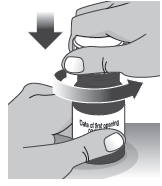 Mani che svitano il tappo di un flacone medicinale cilindrico con freccia direzionale e indicazione data di prima apertura