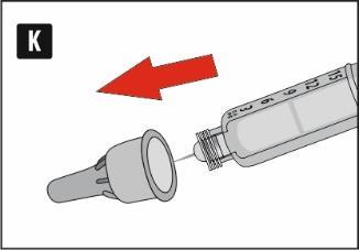 Siringa con ago inserito in un tappo di gomma grigio, freccia rossa indica la direzione dell