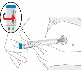 Mano che tiene un dispositivo per iniezione con ago inserito nella pelle, freccia rossa indica rotazione del meccanismo blu